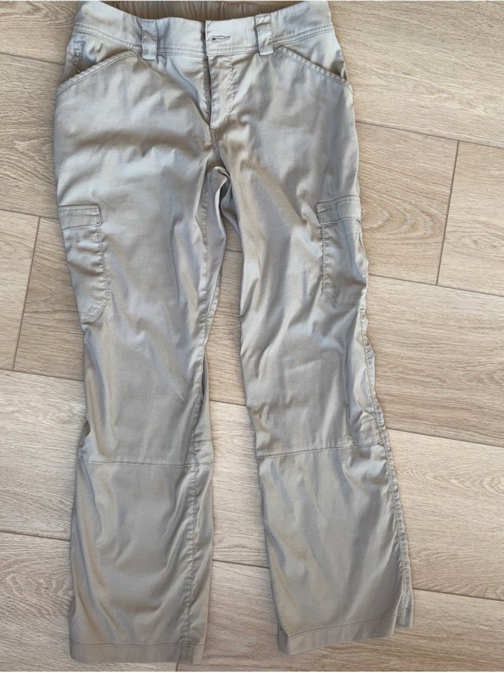 Light Beige Duluth Trading Cargo Pants- No flares